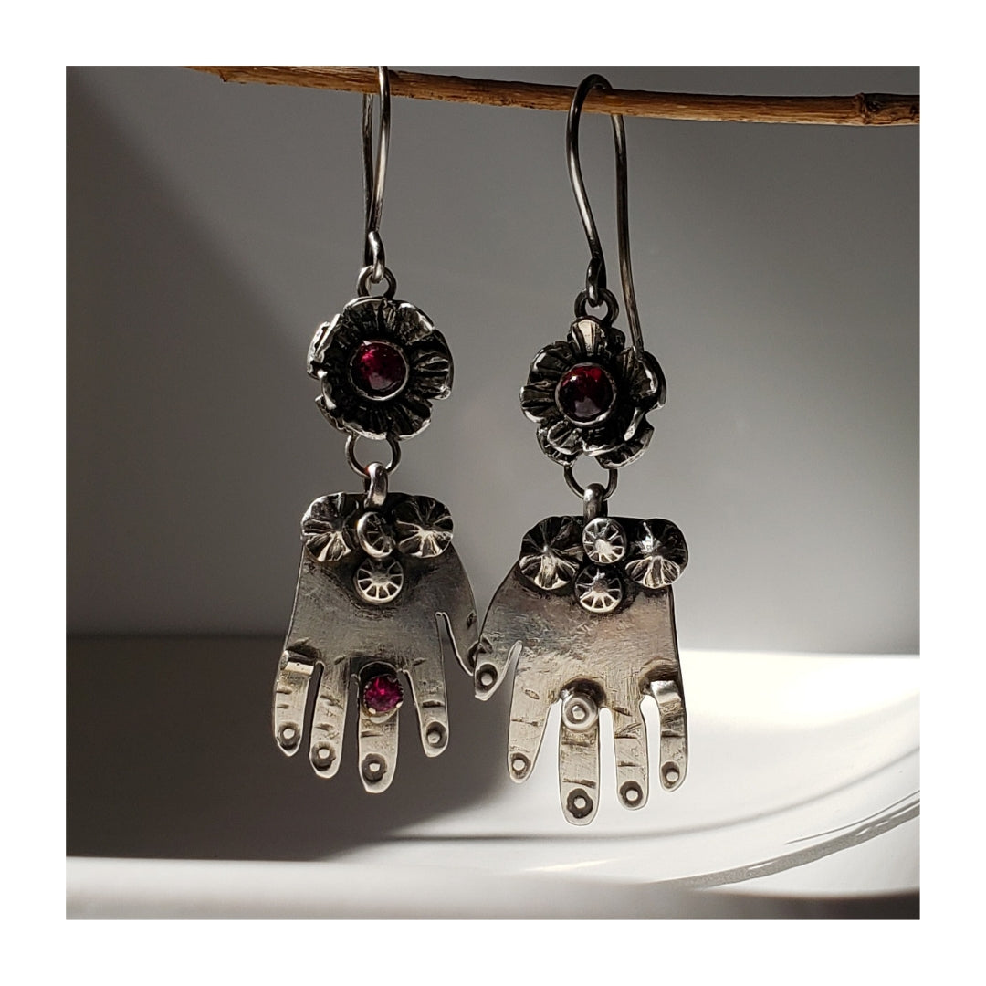 Hand earrings