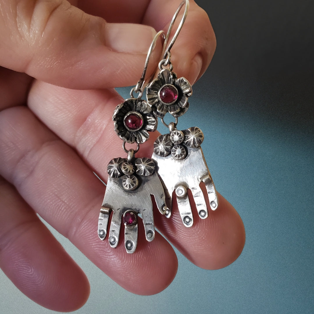 Hand earrings