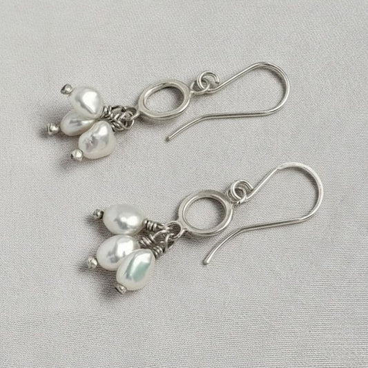 Pearl pom pom earrings