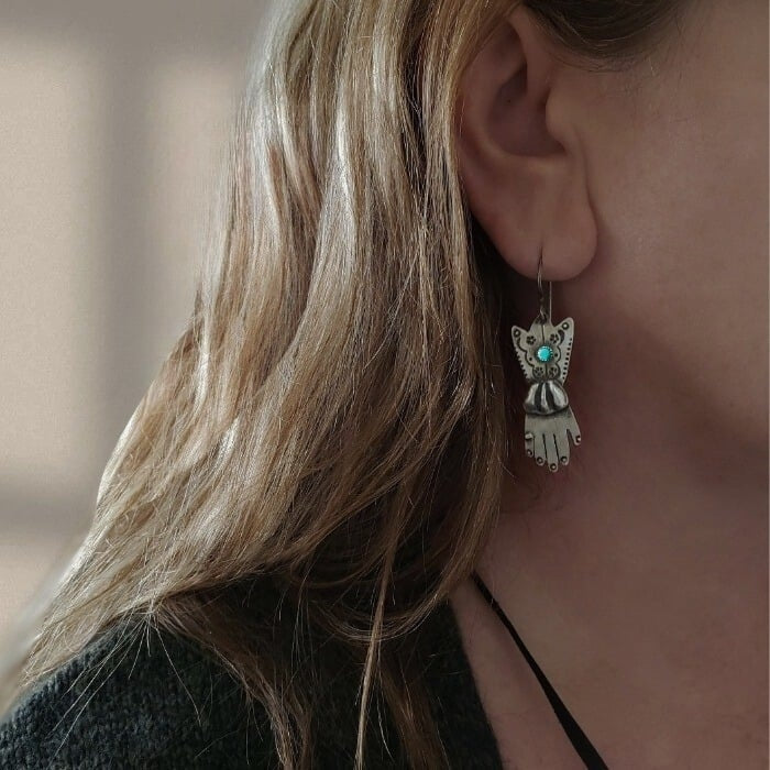 La mano bendita earrings