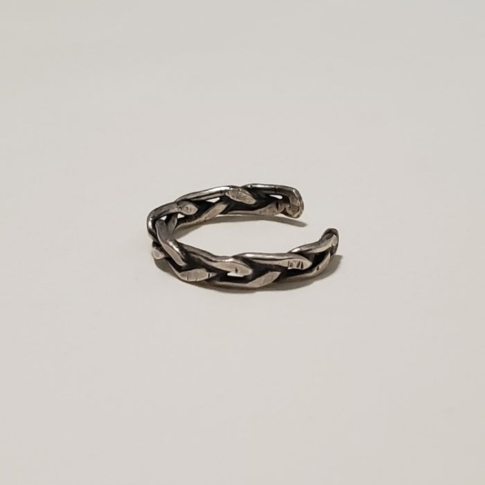 Open braided ring