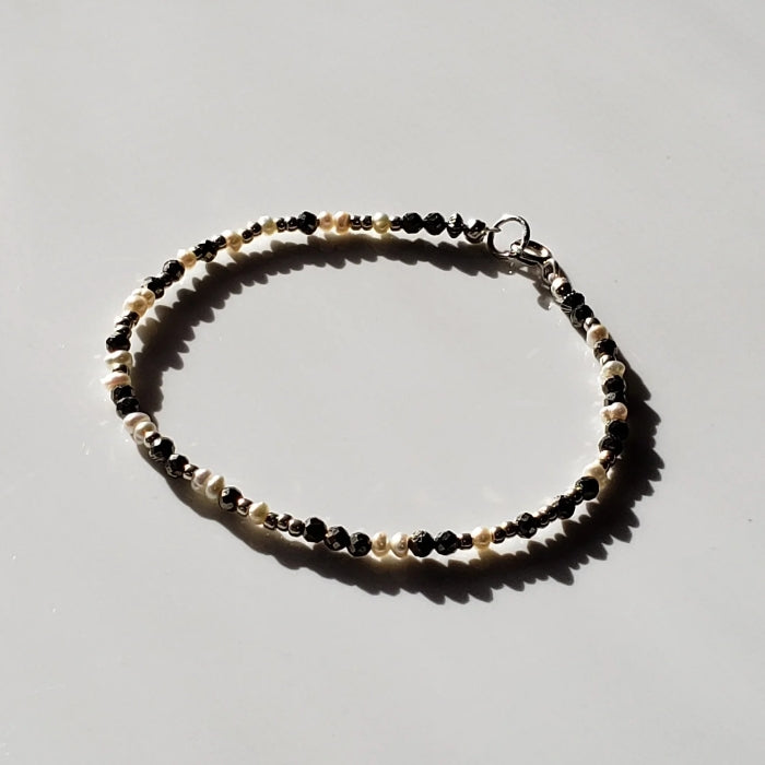 Pearls and pyrite bracelet
