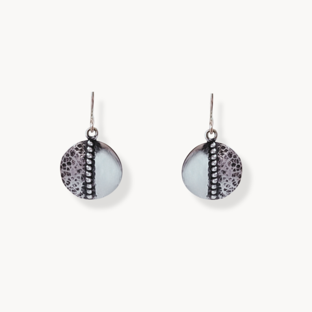 Half texture disc earrings