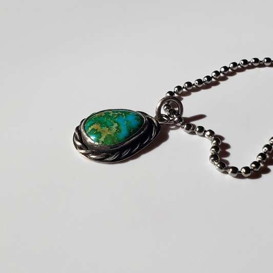 Turquoise pendant necklace