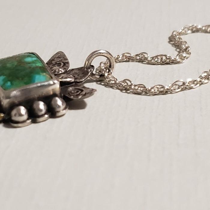 Turquoise pendant necklace