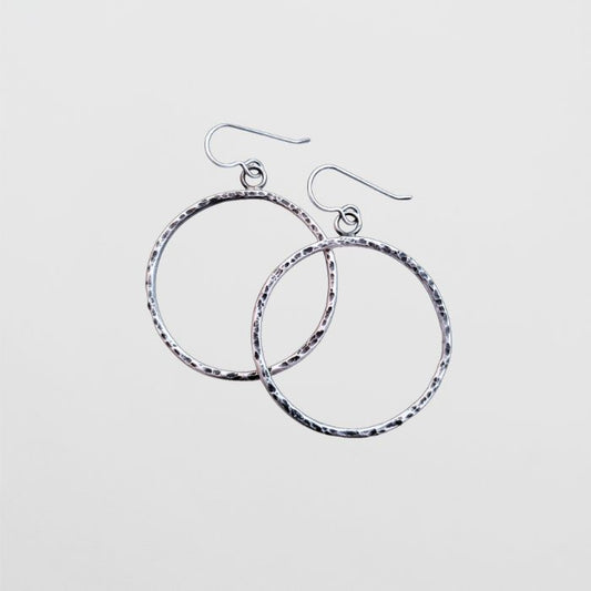 Contour hoop earrings