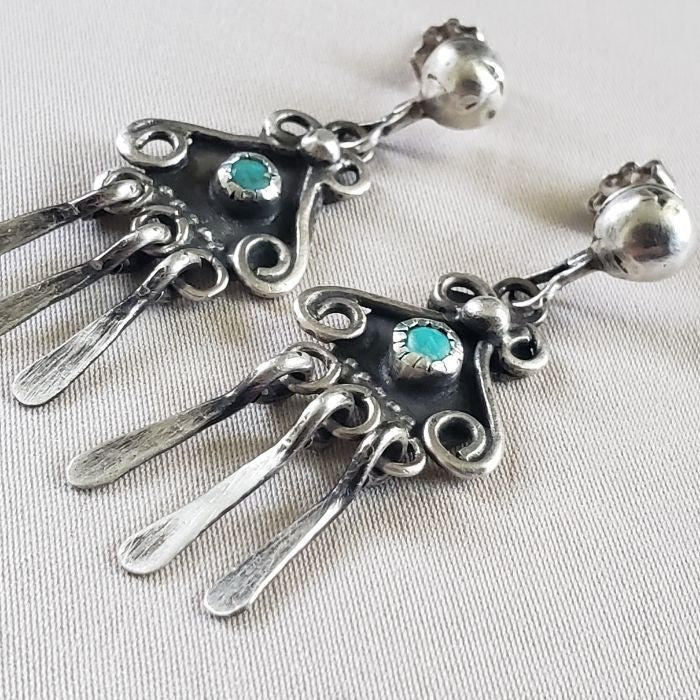 Vintage inspired turquoise dangle earrings