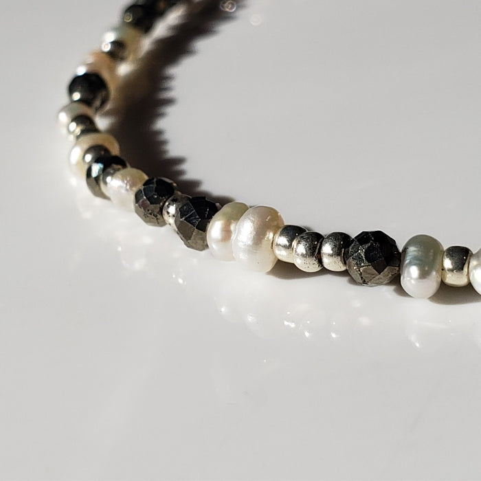 Pearls and pyrite bracelet