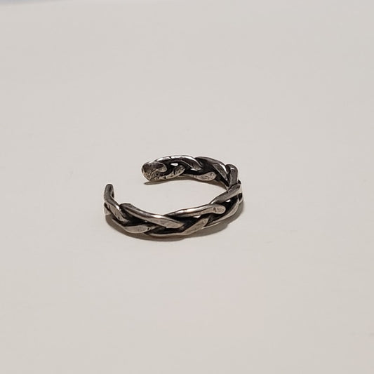 Open braided ring
